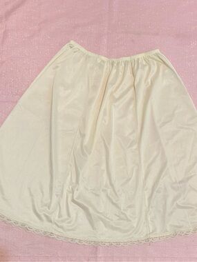 Cream Nylon Half Slip size L